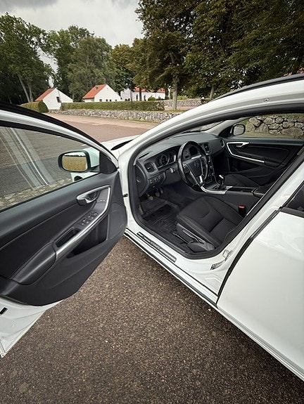 Volvo V60 5 of 5