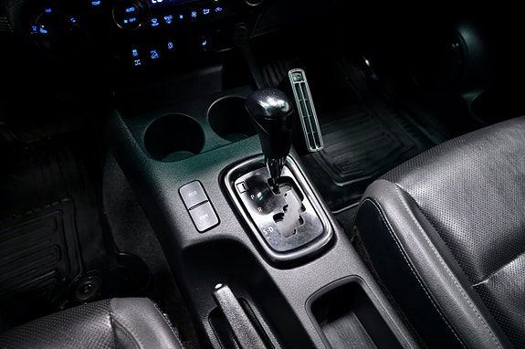 Toyota HiLux 16 of 21