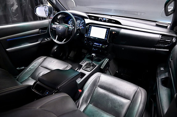 Toyota HiLux 10 of 21