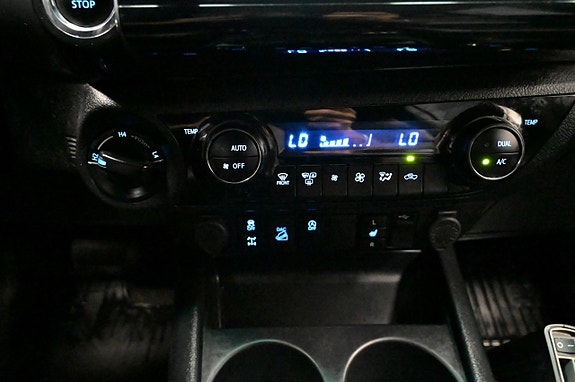 Toyota HiLux 19 of 21