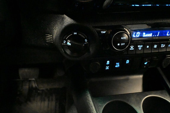 Toyota HiLux 18 of 21