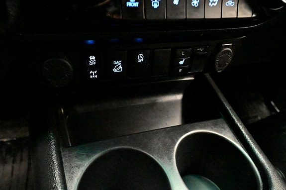Toyota HiLux 17 of 21