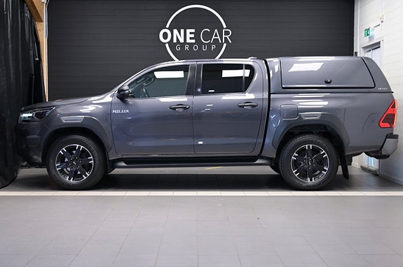 Toyota HiLux 3 of 21