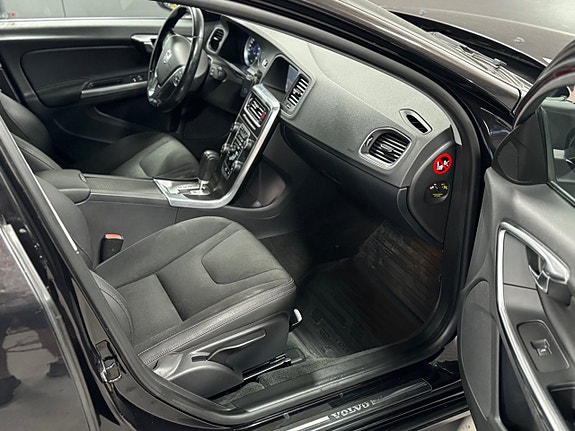 Volvo V60 21 of 23