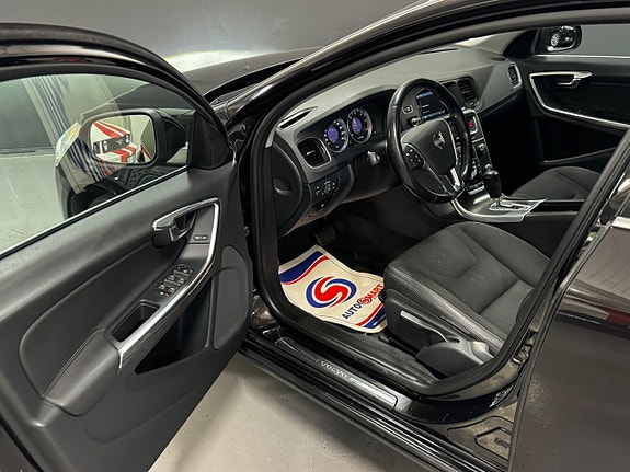 Volvo V60 12 of 23