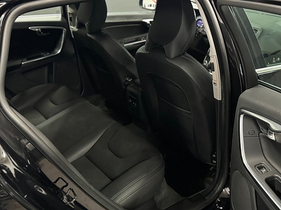 Volvo V60 22 of 23