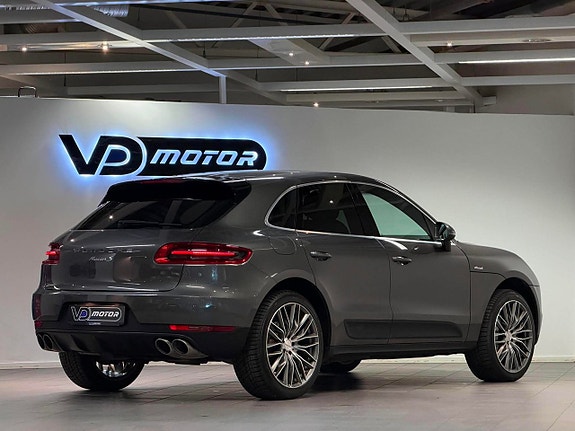Porsche Macan 5 of 5