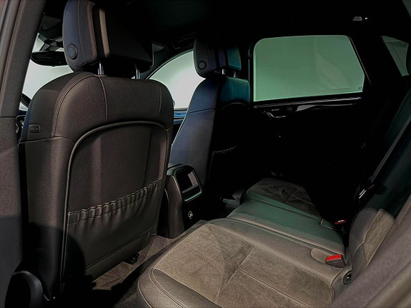 Porsche Macan 18 of 19