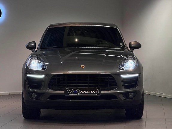 Porsche Macan 8 of 19