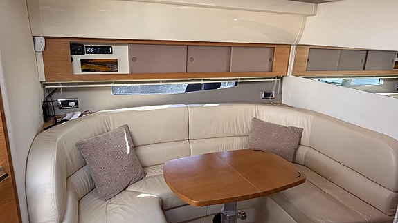 Fairline Targa 38 -08 | Volvo Penta D6-370 9 of 12
