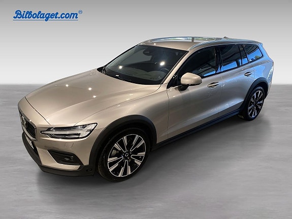 Volvo V60 Cross Country 4 of 5