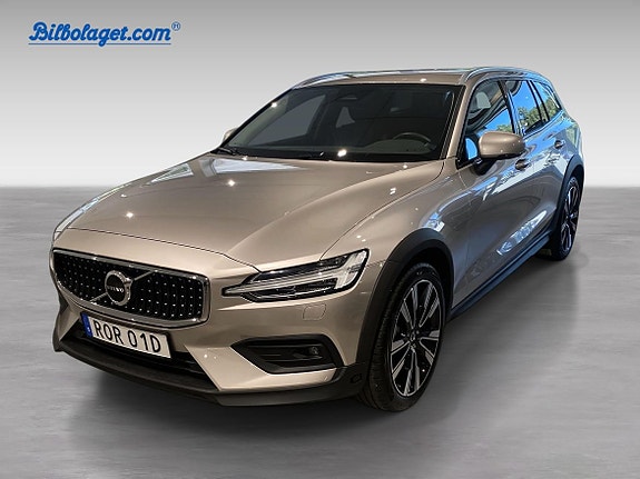 Volvo V60 Cross Country 3 of 5