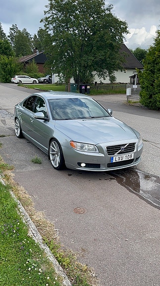 Volvo S80 4 of 7
