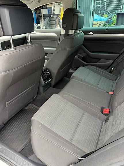Volkswagen Passat 4 of 4