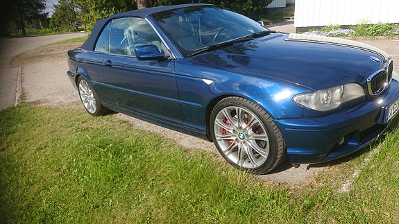 BMW 330Ci 4 of 7