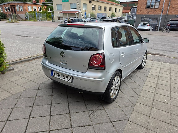 Volkswagen Polo 3 of 5
