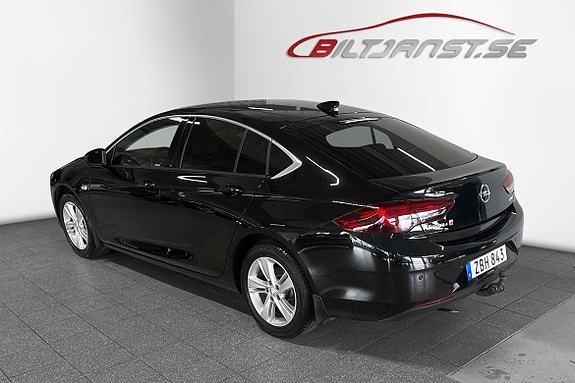 Opel Insignia 3 of 5