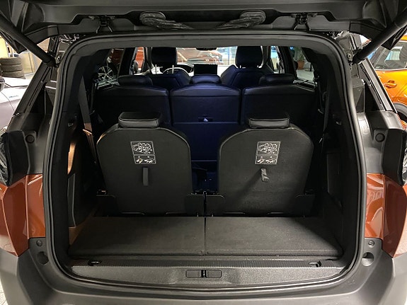 Peugeot 5008 8 of 18