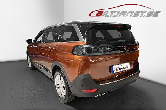 Peugeot 5008 3 of 5