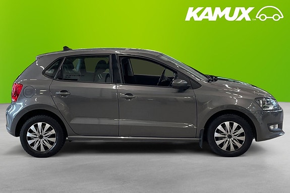 Volkswagen Polo 2 of 19