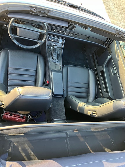 Porsche 944 18 of 30