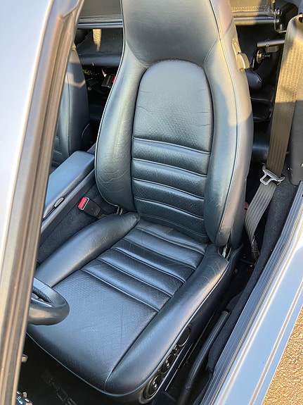 Porsche 944 19 of 30