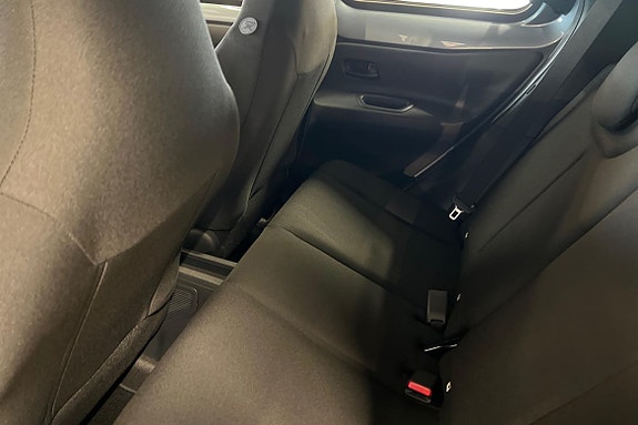 Toyota Aygo X 13 of 21