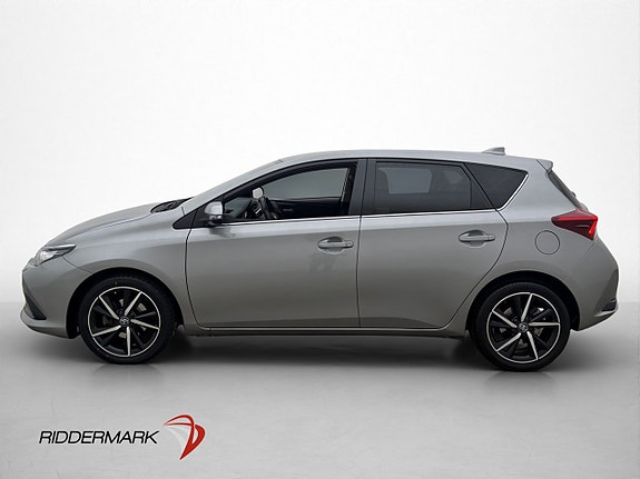Toyota Auris 4 of 24
