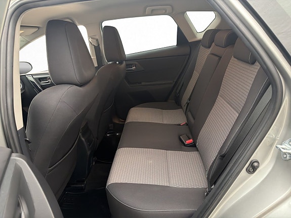 Toyota Auris 19 of 24