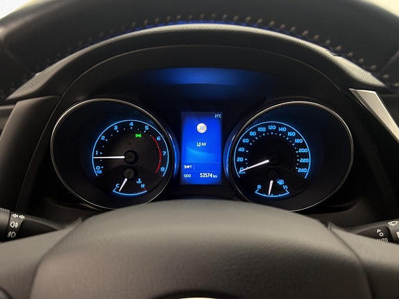 Toyota Auris 11 of 24