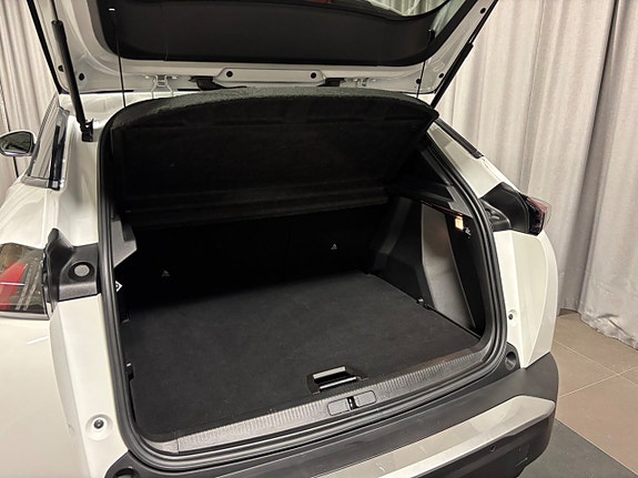 Peugeot 2008 6 of 16