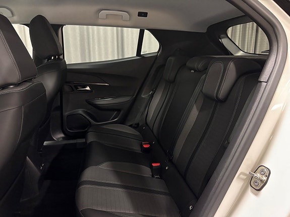 Peugeot 2008 7 of 16