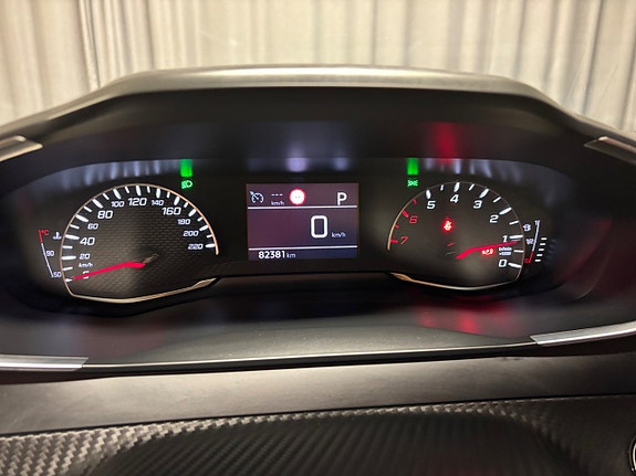 Peugeot 2008 11 of 16