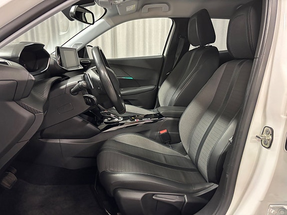 Peugeot 2008 9 of 16