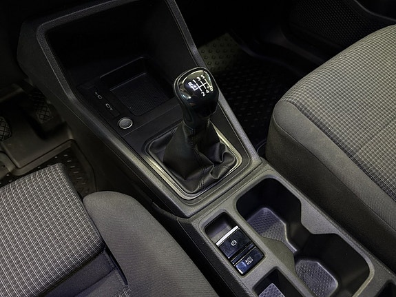 Volkswagen Caddy 22 of 24
