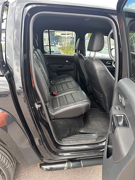 Volkswagen Amarok 3 of 5