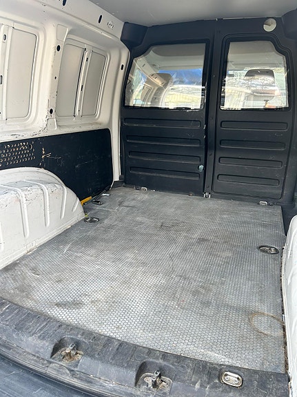 Volkswagen Caddy 8 of 8