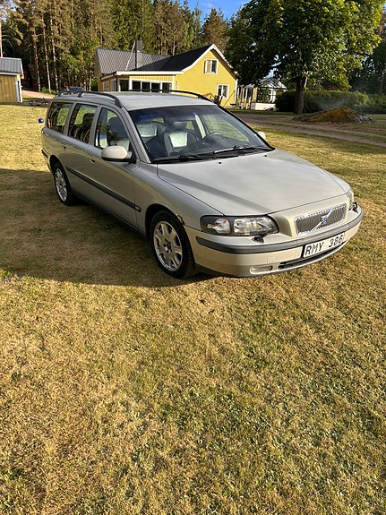 Volvo V70 5 of 5