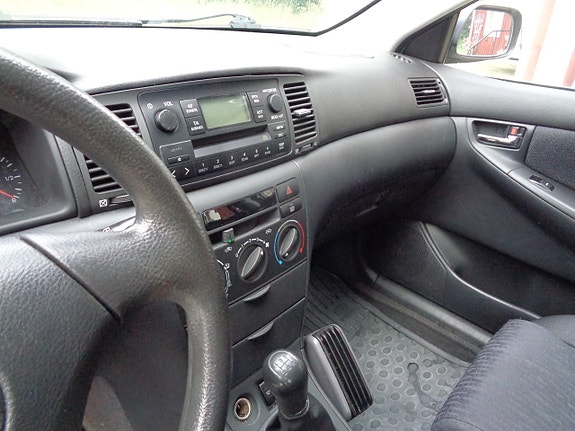 Toyota Corolla 28 of 30