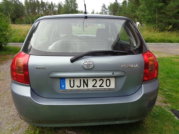 Toyota Corolla 7 of 30