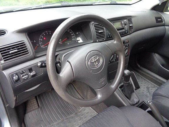 Toyota Corolla 29 of 30