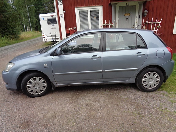 Toyota Corolla 8 of 30