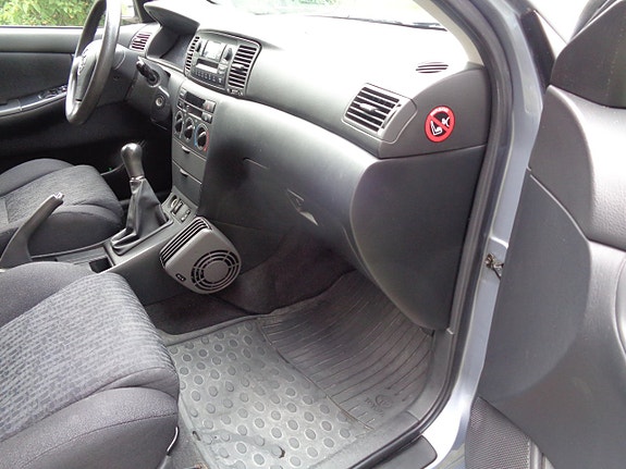 Toyota Corolla 13 of 30