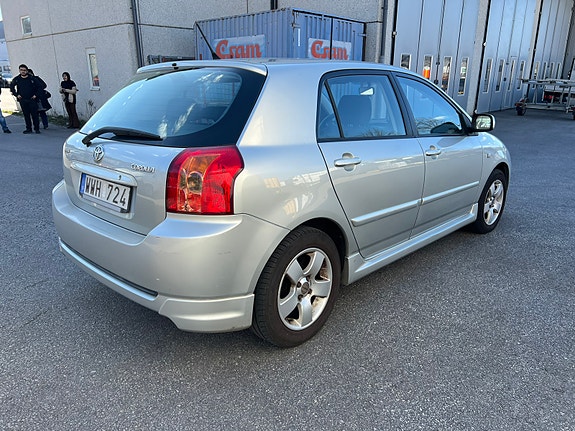 Toyota Corolla 5 of 5