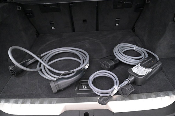 BMW 330e 23 of 27
