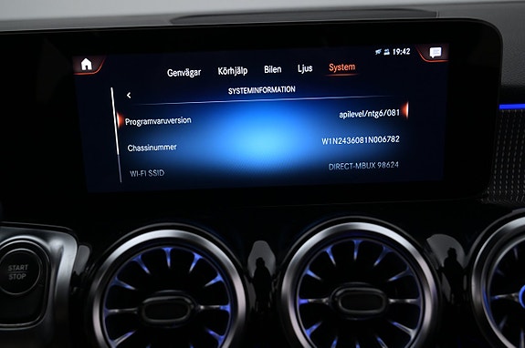 Mercedes-Benz EQB300 17 of 27