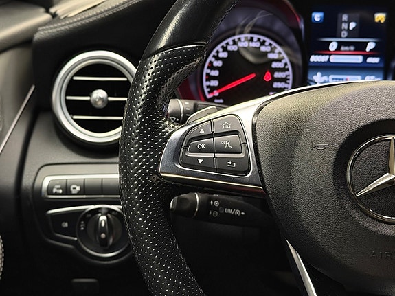 Mercedes-Benz GLC43 25 of 30