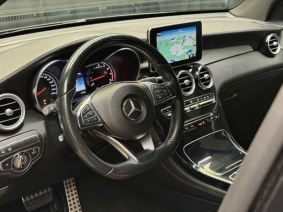 Mercedes-Benz GLC43 17 of 30