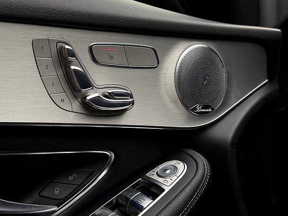 Mercedes-Benz GLC43 16 of 30