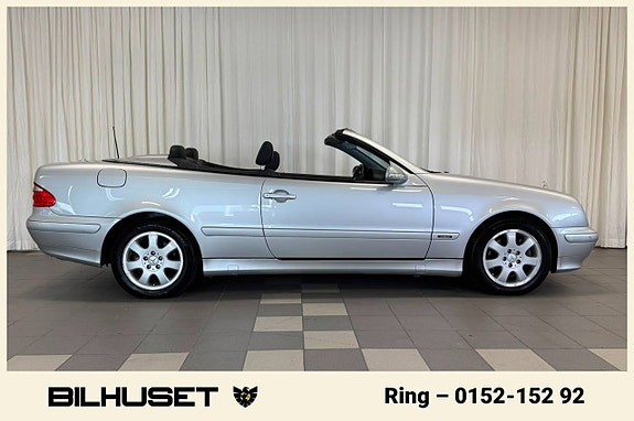 Mercedes-Benz CLK320 2 of 5